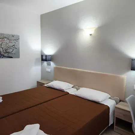 Ξενοδοχείο Stavroula's House *